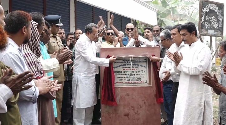 বিএনপি গণঅভ্যুত্থানের দিবাস্বপ্ন দেখে: ইনু